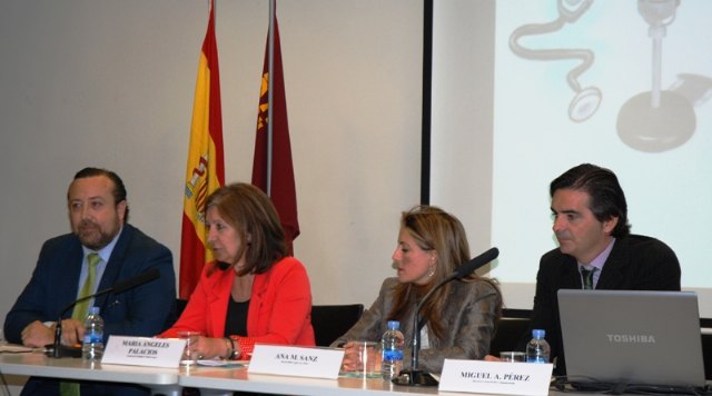 Palacios defiende la necesidad de comunicar de forma responsable al ciudadano para mejorar el sistema sanitario - 1, Foto 1