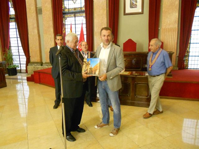Cascales ofrece una recepción a Radio Turismo que entrega los Premios Nacionales de Gastronomía - 2, Foto 2
