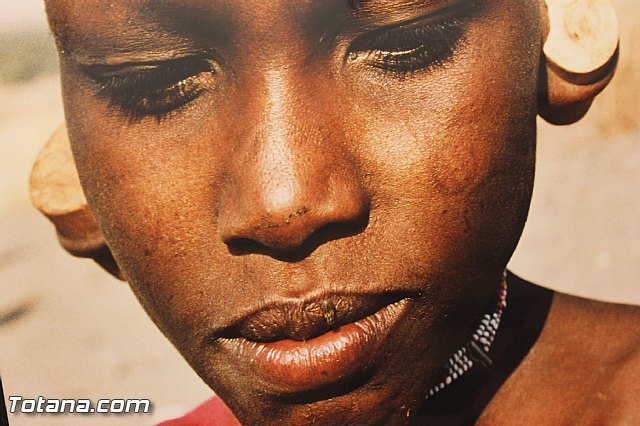 La sala Gregorio Cebrián acoge una muestra fotográfica sobre mujeres de todo el mundo que sufren discriminación por razones de género - 1, Foto 1