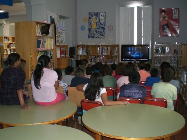 Begin activities to encourage reading in the library Sociocultural Center "Jail", Foto 1