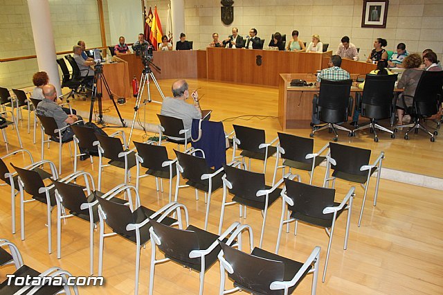 El Pleno abordará la aprobación del Manifiesto con motivo del Día Internacional para la Eliminación de la Violencia contra la Mujer - 1, Foto 1