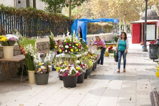 Los puestos de flores anuncian el Día de Todos los Santos - 1, Foto 1