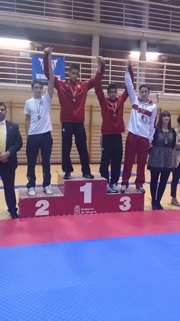 Antonio Mndez alcanza el bronce en la categora 43 kg. del VI Open Nacional de Taekwondo, Foto 2