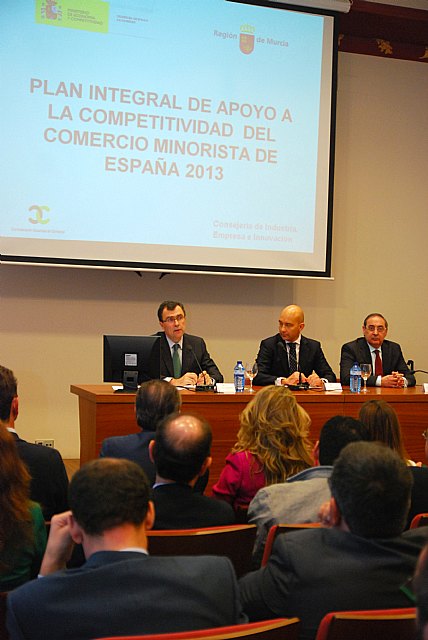 La Comunidad y el Gobierno central promueven iniciativas para lograr un sector comercial más dinámico y competitivo - 2, Foto 2