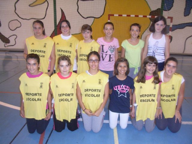La concejalía de Deportes organizó jornadas de fútbol sala y baloncesto, correspondiente a la fase local del programa de Deporte Escolar - 4, Foto 4