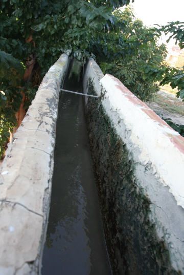 El alcalde advierte del deterioro que están sufriendo la estructuras de la rueda y el acueducto - 2, Foto 2