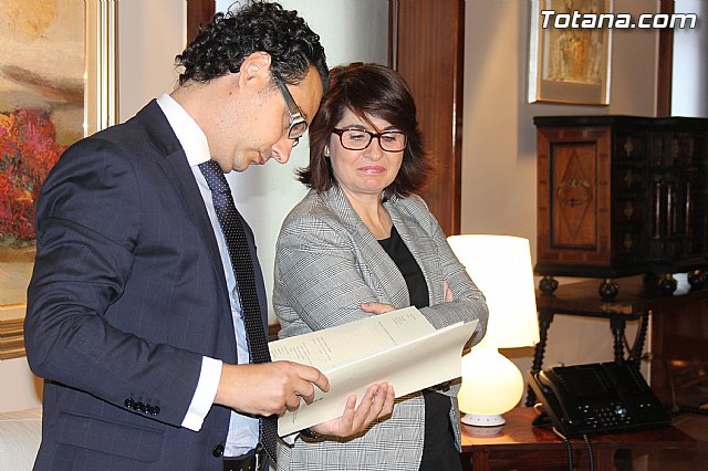 La alcaldesa pide a Valcrcel que medie con el Ministerio de Agricultura para regularizar los terrenos de secano - 3