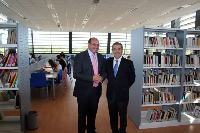 Visita del consejero de Educación, Universidades y Empleo - 1, Foto 1