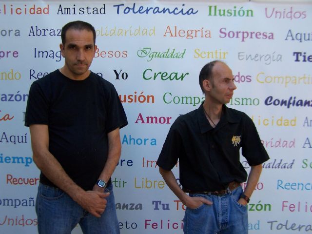 Los chicos del Centro de Da Las Salinas ya tienen preparado su calendario con divertidas fotografas de ellos mismos, Foto 2
