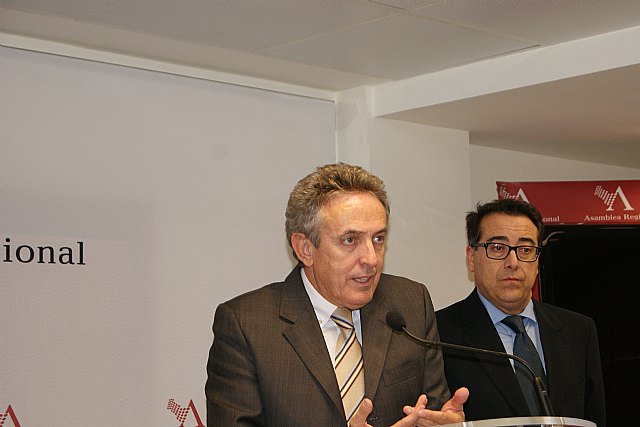 El PSOE sostiene que con la cifra que se destina a la Televisión autonómica se podría dar empleo a 3.000 jóvenes más - 1, Foto 1