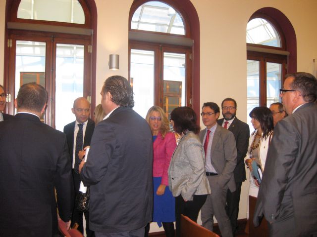 La alcaldesa y el concejal de Comercio conocen de mano del Secretario de Estado de Comercio las iniciativas para lograr un comercio minorista más competitivo - 2, Foto 2