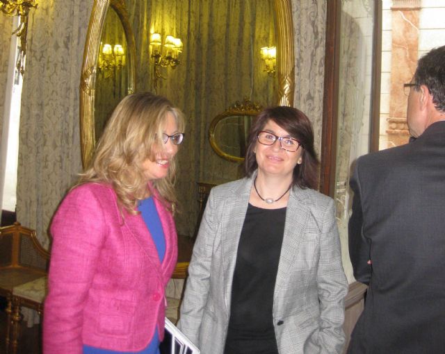 La alcaldesa y el concejal de Comercio conocen de mano del Secretario de Estado de Comercio las iniciativas para lograr un comercio minorista más competitivo - 4, Foto 4