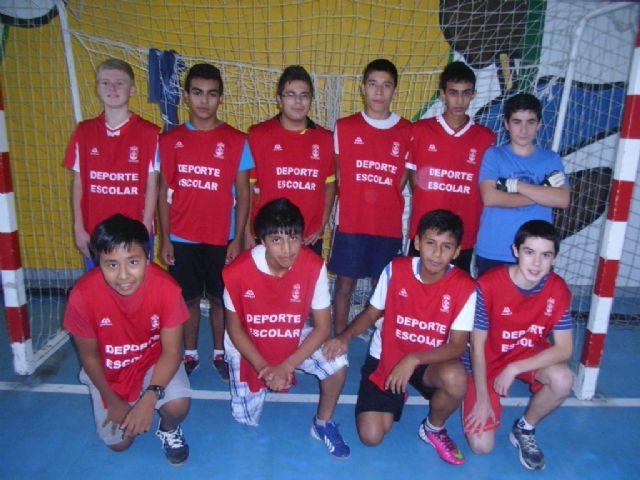 La concejala Deportes organiza la primera jornada de la fase local de futbol sala cadete, correspondiente al programa de Deporte Escolar - 6