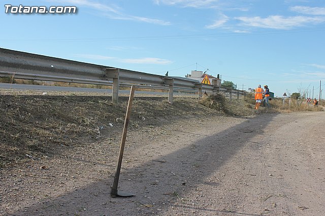El ayuntamiento lleva a cabo un plan de choque de limpieza de caminos - 12