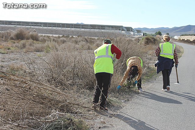 El ayuntamiento lleva a cabo un plan de choque de limpieza de caminos - 15