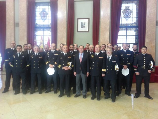 Miembros de la Armada de Cartagena visitan la ciudad de Murcia - 1, Foto 1