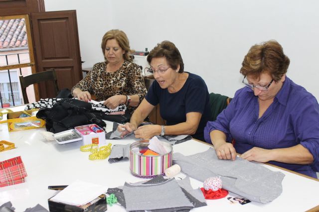 290 alumnos/as participarán este año en los cursos ofertados por la Universidad Popular - 1, Foto 1
