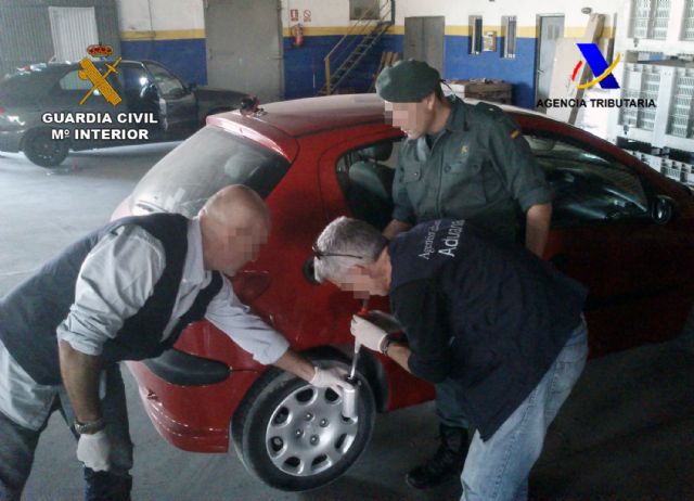 Detectadas una decena de infracciones por uso de gasoil 'rojo' en vehículos de una empresa de transportes - 2, Foto 2