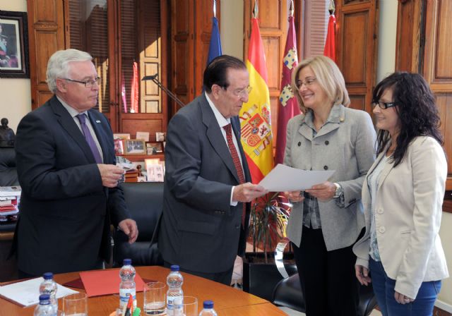 La Universidad de Murcia entrega las ayudas para la investigación de la Fundación Lavoisier - 3, Foto 3
