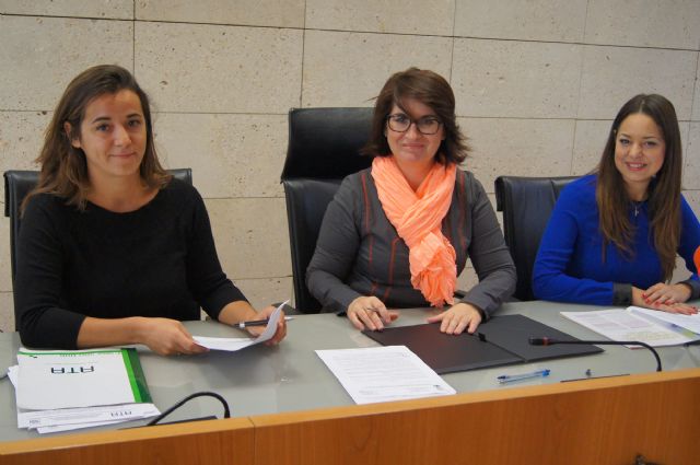El consistorio firma un convenio de colaboración para promover acciones para el fomento del empleo autónomo, Foto 1