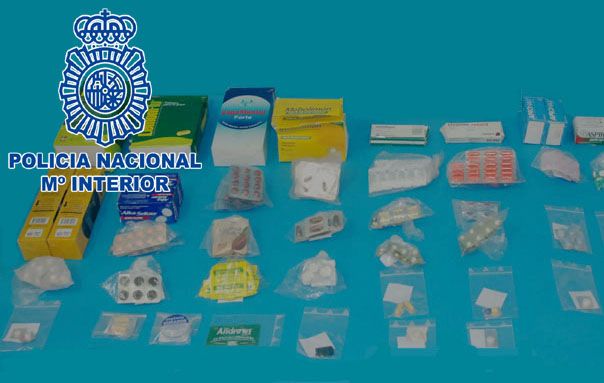 La Policía Nacional interviene medicamentos caducados y no autorizados que se ponían a la venta en un establecimiento de compraventa de objetos usados de Lorca - 1, Foto 1