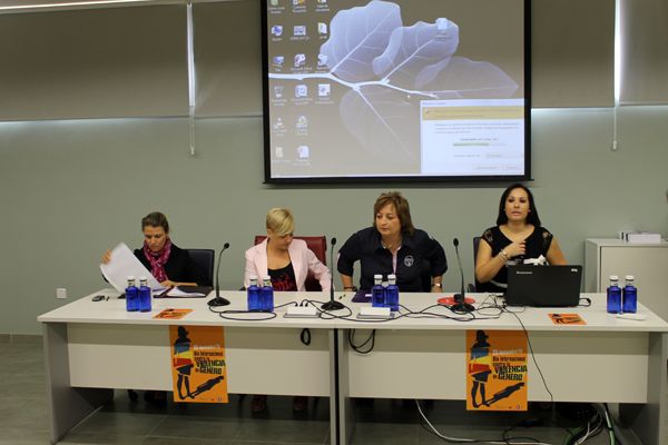 Alhama ya cuenta con la Mesa Local de Coordinacin contra la Violencia de Gnero, Foto 4