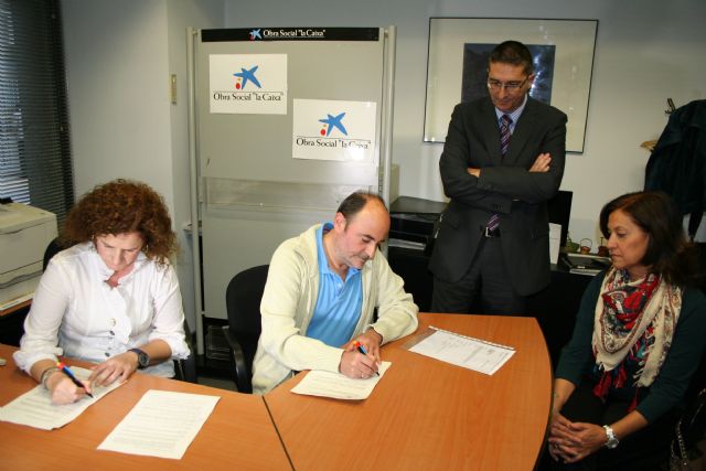 Obra Social 'La Caixa' entrega a Betania 23.400 euros para la reinserción sociolaboral de drogodependientes - 2, Foto 2