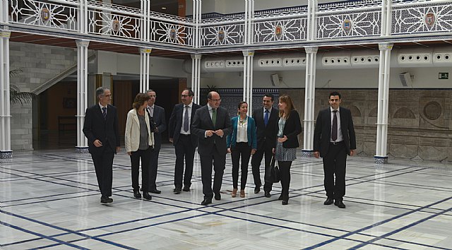 Educación recibe el mayor porcentaje del presupuesto de la Comunidad desde que se asumieron las competencias - 1, Foto 1