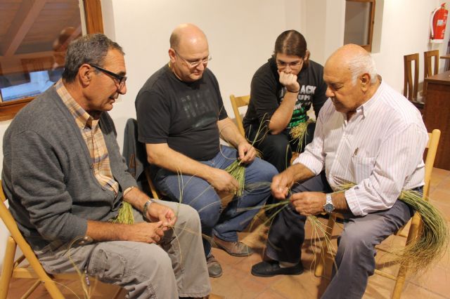 La Casa del Artesano inicia el curso de espartería, con el que se recupera esta técnica tradicional en Jumilla - 1, Foto 1