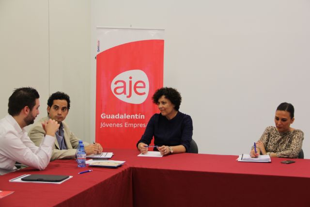 La alcaldesa participa en la Junta Directiva de AJE Guadalentín reunida en Puerto Lumbreras para planificar medidas que favorezcan al desarrollo empresarial - 2, Foto 2