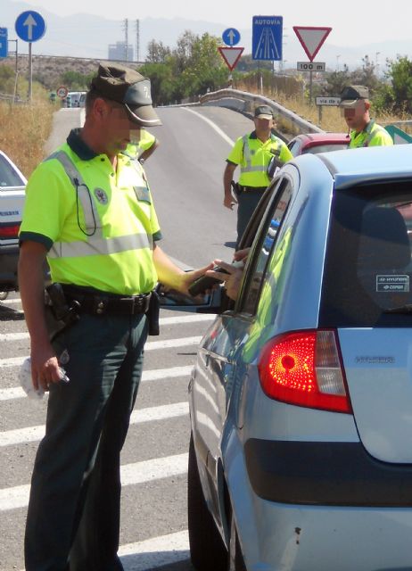 La Guardia Civil detiene a un conductor que triplicaba la tasa de alcoholemia permitida mientras conducía acompañado de su hija de nueve años - 2, Foto 2
