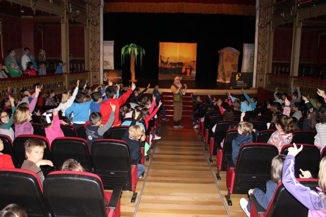El Teatro Vico acoge tres jornadas de teatro en inglés por el que han pasado cerca de 1.600 niños y niñas de la localidad - 2, Foto 2