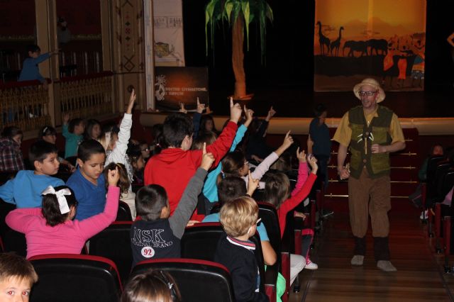 El Teatro Vico acoge tres jornadas de teatro en inglés por el que han pasado cerca de 1.600 niños y niñas de la localidad - 4, Foto 4