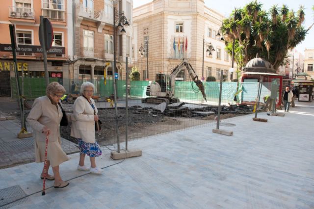 Empieza el montaje del belén en la plaza de San Francisco - 4, Foto 4