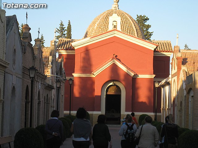 Las actividades conmemorativas del Da Internacional Contra la Violencia de Gnero comenzaron ayer con una caminata urbana - 11