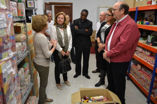 Cáritas, Cruz Roja y Amor por Amor inician el proyecto municipal Cesta de la compra solidaria - 2, Foto 2