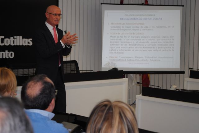 El alcalde torreño presenta los Presupuestos 2014 a los funcionarios y empleados municipales - 1, Foto 1