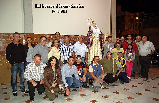 Se presenta la imagen de la Virgen del Calvario a la Hermandad al término de su asamblea extraordinaria, Foto 1