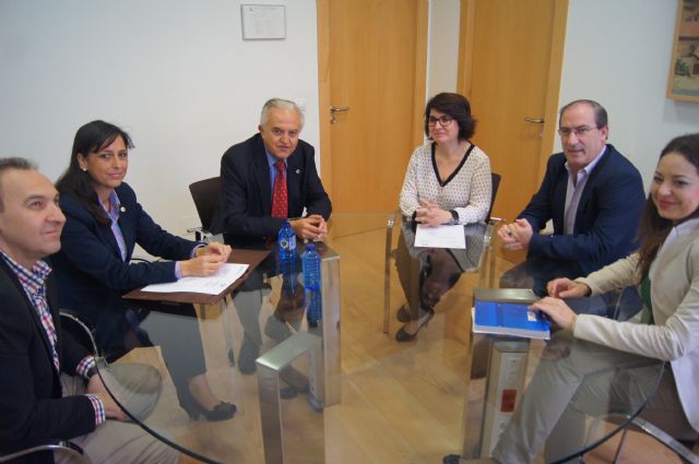 La Cámara de Comercio e Industria de Lorca ofrece colaboración institucional y asesoramiento técnico al tejido empresarial de Totana, Foto 1