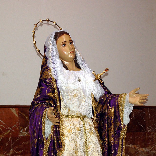 Se presenta la imagen de la Virgen del Calvario a la Hermandad al trmino de su asamblea extraordinaria - 6