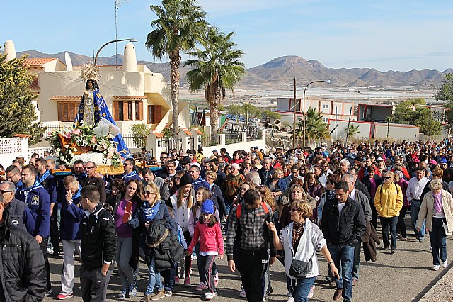 Miles de personas acompañan a la Purísima en una cálida mañana del Milagro, Foto 3