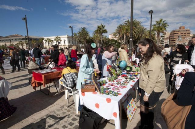 La artesanía juvenil se adueñó el sábado del Puerto - 3, Foto 3
