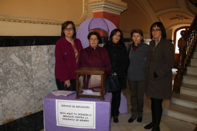 La Concejalía de Igualdad inicia la semana de actividades contra la violencia de género con un espacio de reflexión - 1, Foto 1