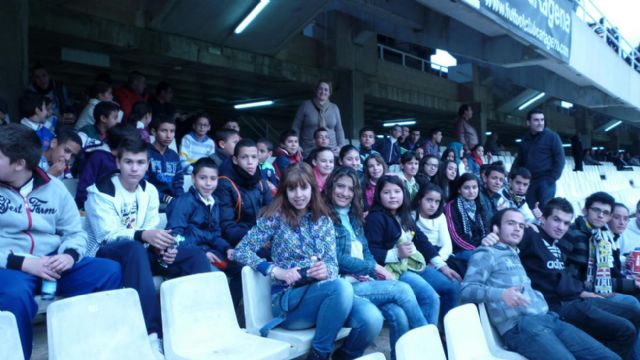 Astrain, Carlos David y Fede jugaron al fútbol en los Centros Interculturales - 1, Foto 1