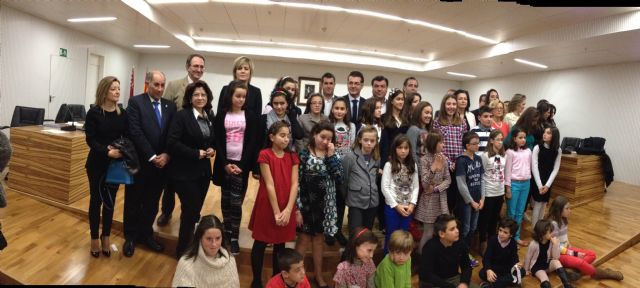 El Ayuntamiento de Torre-Pacheco recibe el premio Doctor Tolosa-Latour 2013 por su estudio de prevención de la obesidad infantil - 1, Foto 1