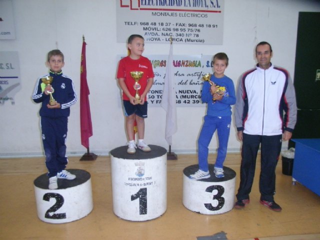 La concejalía de Deportes y el Club de Tenis de Mesa organizaron la fase local de tenis de mesa de Deporte Escolar, Foto 5