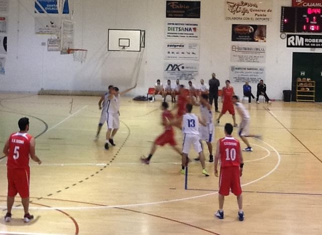 El CB Totana mejora pero no gana, Foto 1
