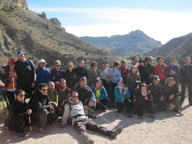 Un total de 33 senderistas participaron en la ruta por los municipios de Ulea y Ojós, Foto 4