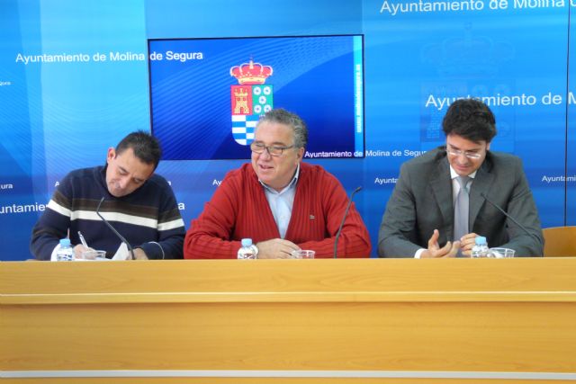 El Ayuntamiento de Molina de Segura y la Asociación de Comercios y Profesionales COM-PRO firman un convenio - 1, Foto 1