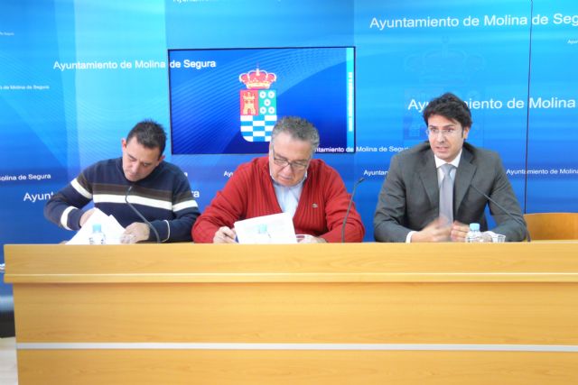 El Ayuntamiento de Molina de Segura y la Asociación de Comercios y Profesionales COM-PRO firman un convenio - 2, Foto 2